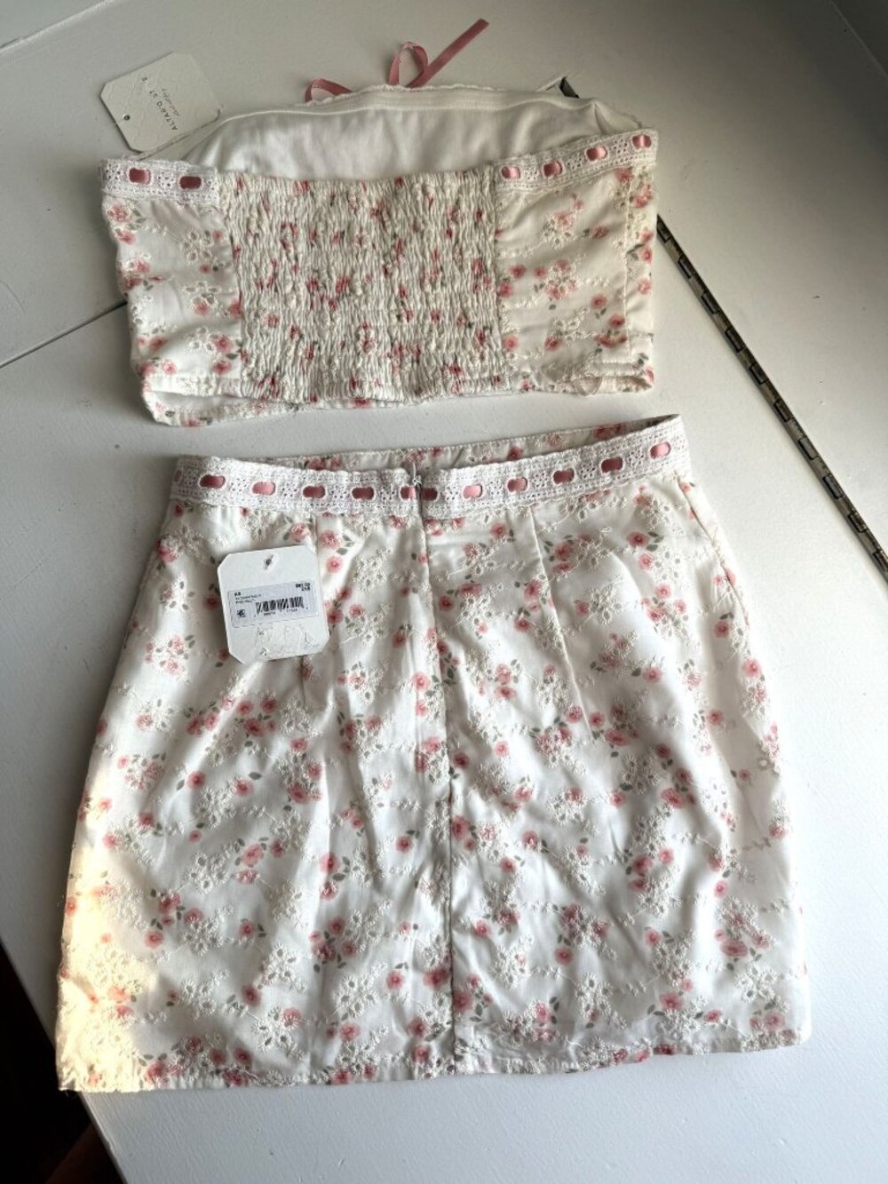 NWT Altar'd State Pink White Floral 2 Piece Skirt Crop Top Set Size XXS [jb] - Picture 4 of 9